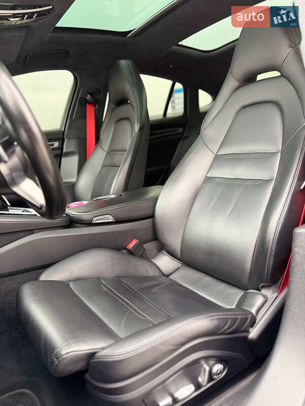 Фастбек Porsche Panamera 2016 в Києві фото 9 Фастбек Porsche Panamera 2016 в Києві