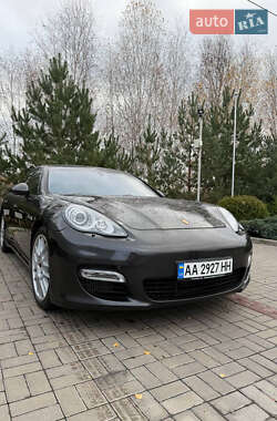 Фастбэк Porsche Panamera 2009 в Киеве