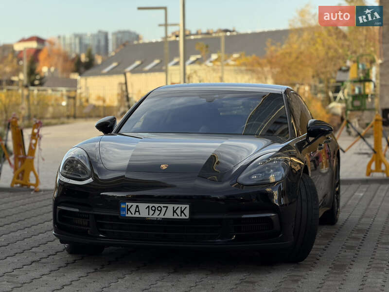 Фастбэк Porsche Panamera 2018 в Киеве фото 15 Фастбэк Porsche Panamera 2018 в Киеве