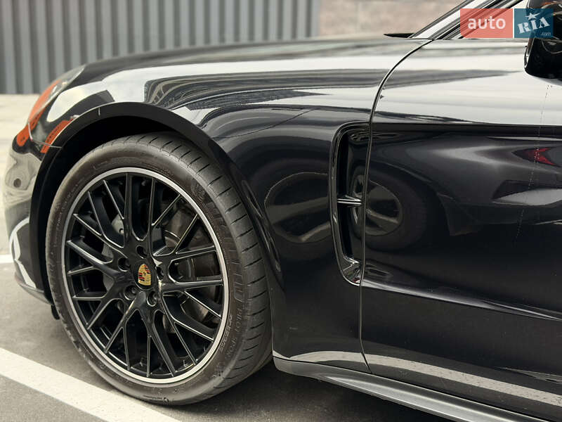 Фастбэк Porsche Panamera 2018 в Киеве фото 20 Фастбэк Porsche Panamera 2018 в Киеве