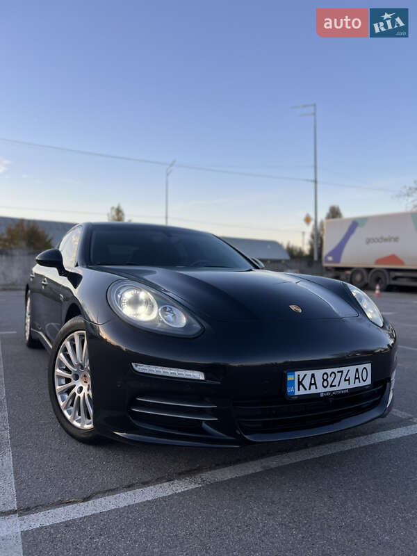 Фастбек Porsche Panamera 2013 в Києві фото 2 Фастбек Porsche Panamera 2013 в Києві