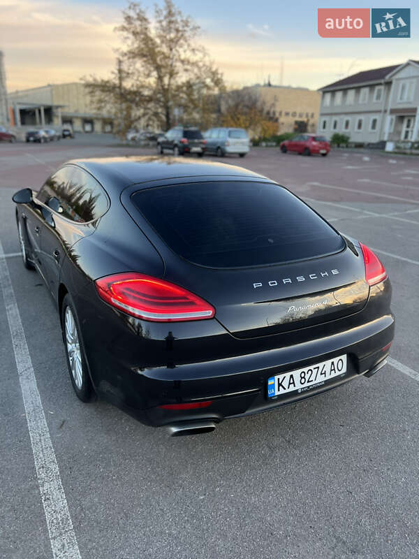 Фастбек Porsche Panamera 2013 в Києві фото 10 Фастбек Porsche Panamera 2013 в Києві