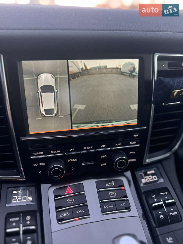 Фастбек Porsche Panamera 2013 в Києві фото 24 Фастбек Porsche Panamera 2013 в Києві