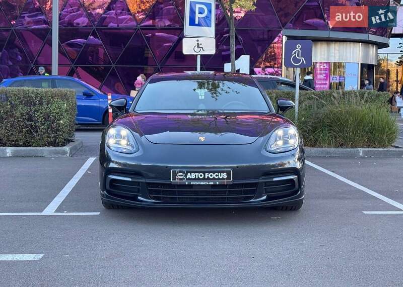 Фастбэк Porsche Panamera 2018 в Киеве фото 3 Фастбэк Porsche Panamera 2018 в Киеве