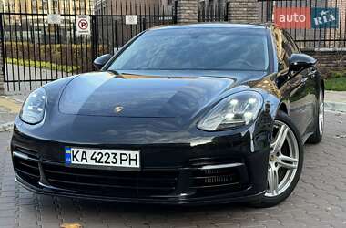 Фастбек Porsche Panamera 2018 в Києві