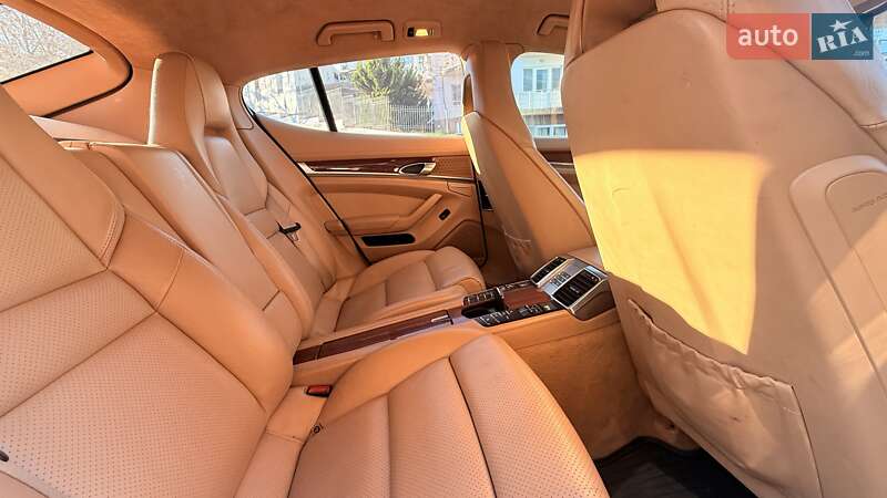 Фастбек Porsche Panamera 2010 в Одесі фото 13 Фастбек Porsche Panamera 2010 в Одесі