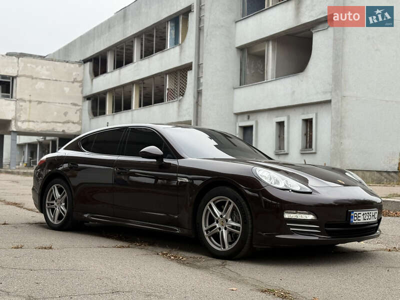 Фастбэк Porsche Panamera 2012 в Черкассах фото 7 Фастбэк Porsche Panamera 2012 в Черкассах