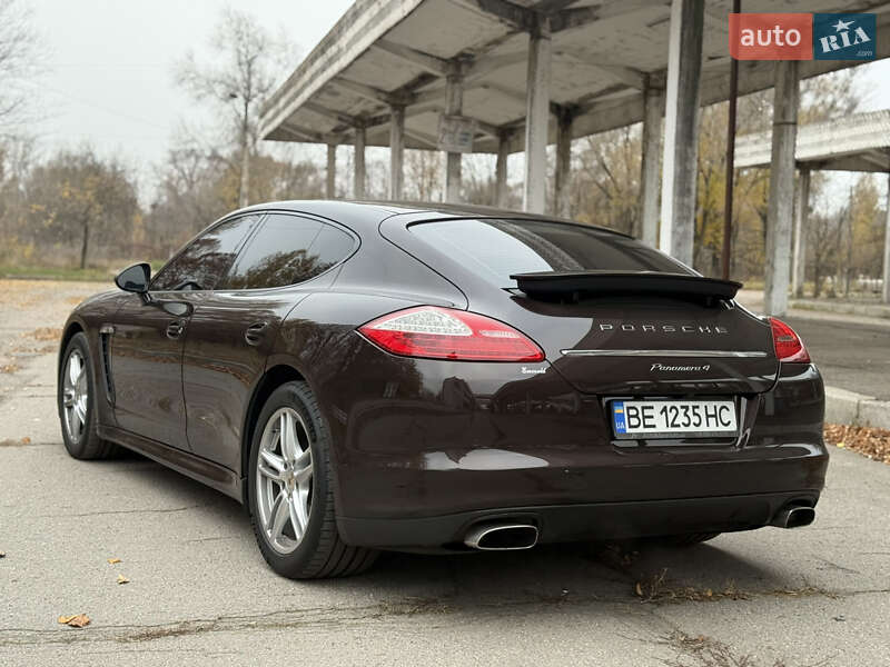 Фастбэк Porsche Panamera 2012 в Черкассах фото 12 Фастбэк Porsche Panamera 2012 в Черкассах