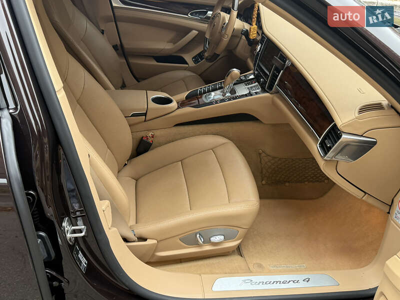 Фастбэк Porsche Panamera 2012 в Черкассах фото 25 Фастбэк Porsche Panamera 2012 в Черкассах