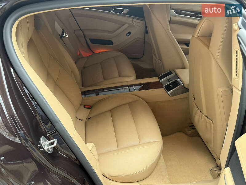 Фастбэк Porsche Panamera 2012 в Черкассах фото 27 Фастбэк Porsche Panamera 2012 в Черкассах
