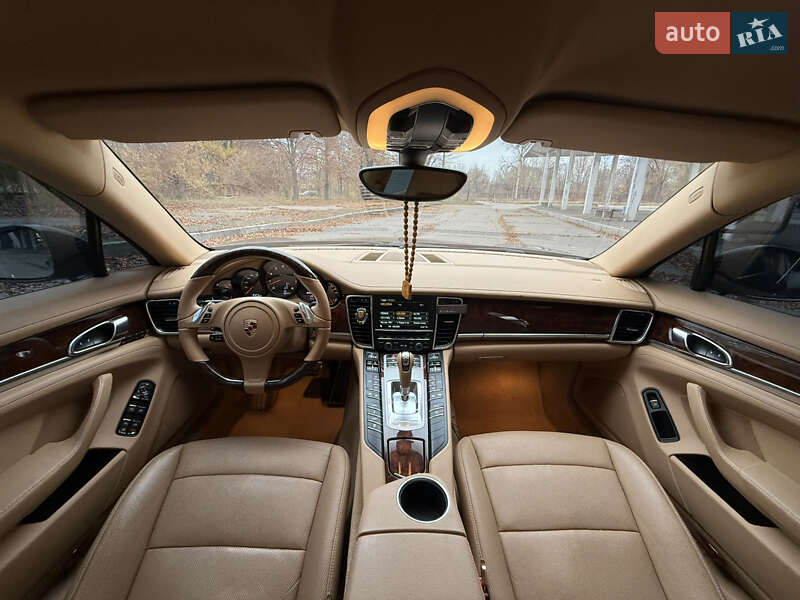 Фастбэк Porsche Panamera 2012 в Черкассах фото 29 Фастбэк Porsche Panamera 2012 в Черкассах