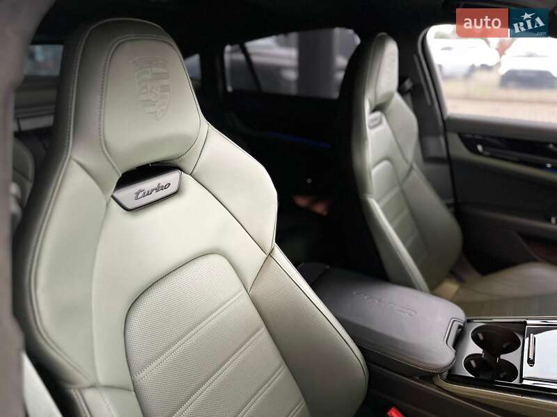 Фастбэк Porsche Panamera 2024 в Ужгороде фото 16 Фастбэк Porsche Panamera 2024 в Ужгороде
