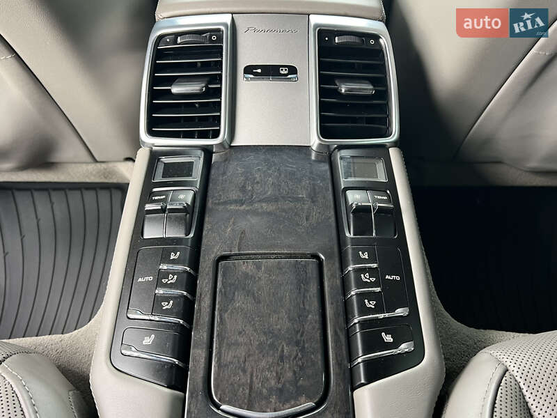 Фастбэк Porsche Panamera 2011 в Одессе фото 8 Фастбэк Porsche Panamera 2011 в Одессе