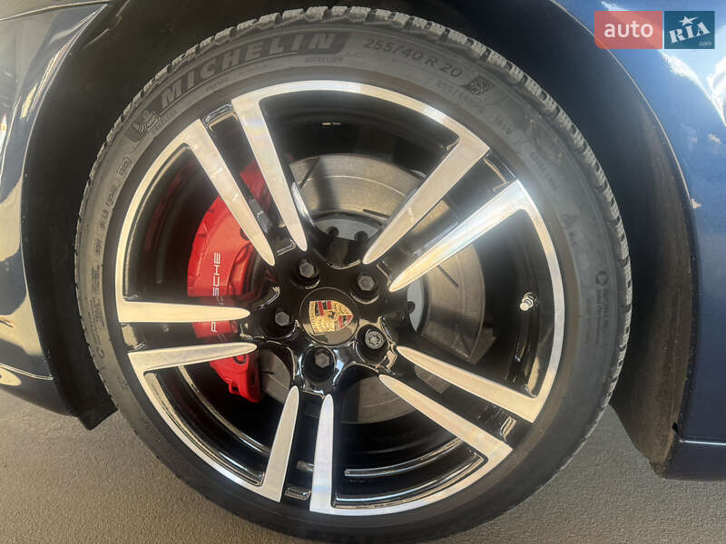 Фастбек Porsche Panamera 2013 в Києві фото 23 Фастбек Porsche Panamera 2013 в Києві