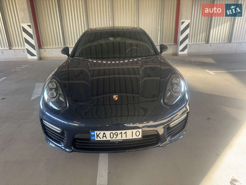 Фастбек Porsche Panamera 2013 в Києві фото 21 Фастбек Porsche Panamera 2013 в Києві