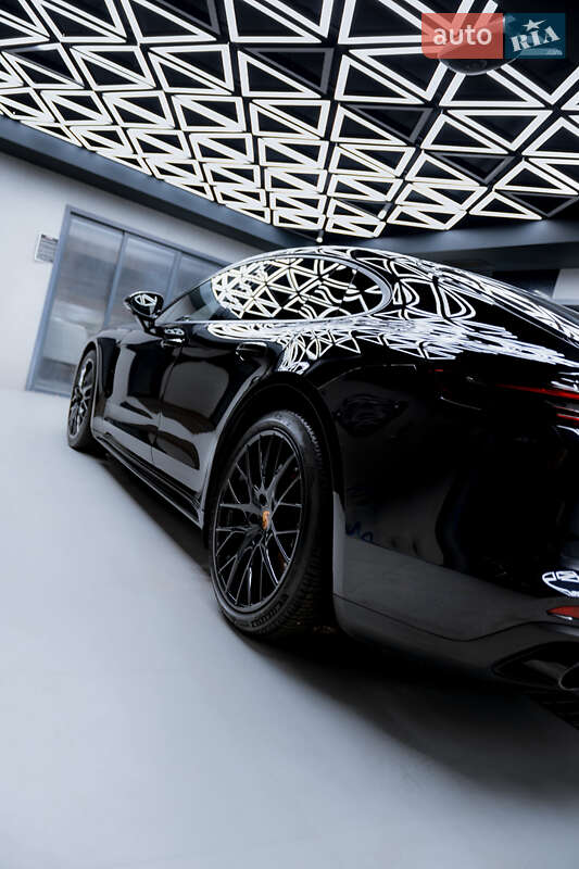 Фастбек Porsche Panamera 2020 в Дніпрі фото 5 Фастбек Porsche Panamera 2020 в Дніпрі