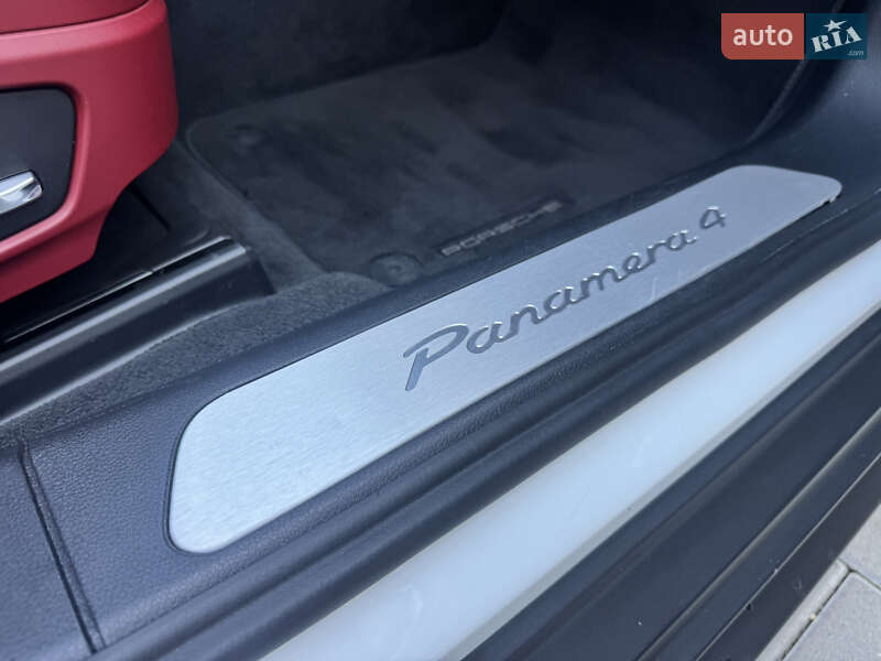 Фастбек Porsche Panamera 2017 в Хмельницькому