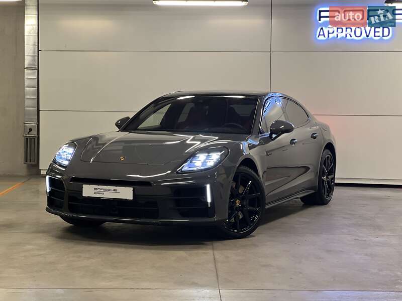 Porsche Panamera 2025