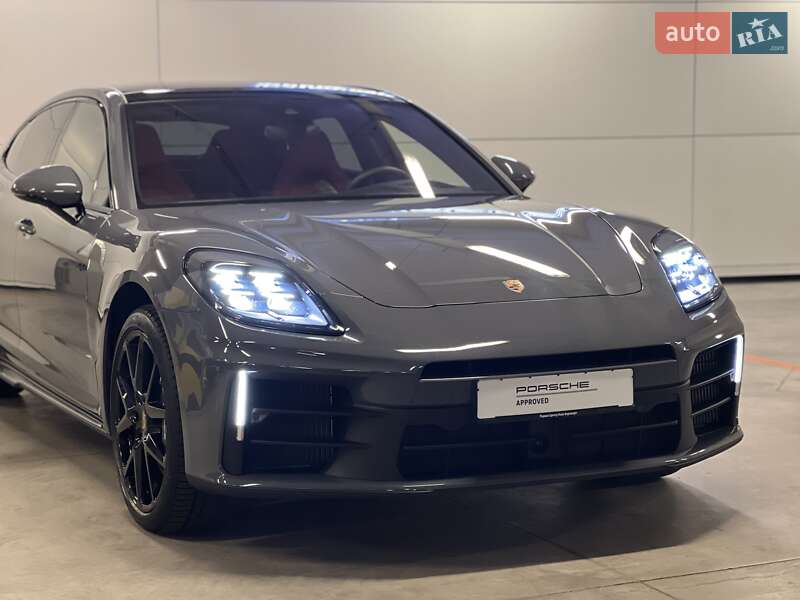 Фастбэк Porsche Panamera 2025 в Киеве