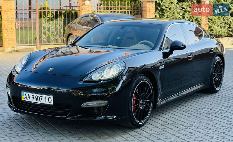 Фастбэк Porsche Panamera 2010 в Одессе