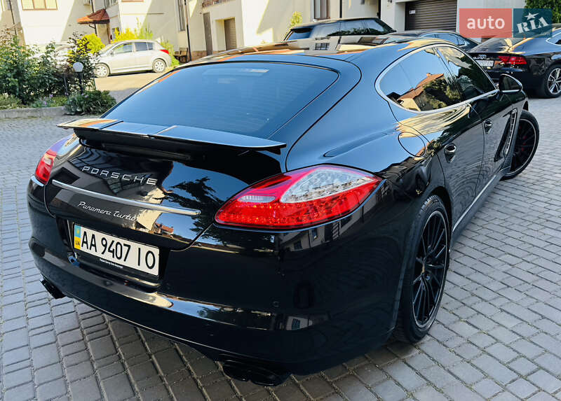 Фастбэк Porsche Panamera 2010 в Одессе