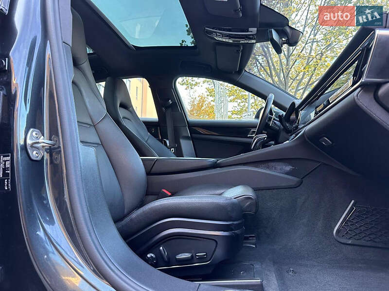 Фастбэк Porsche Panamera 2021 в Хмельницком