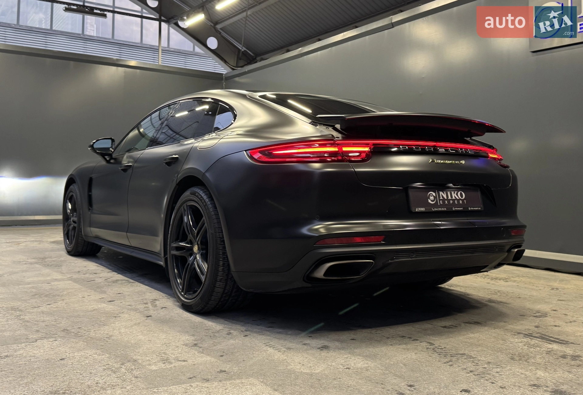 2017 Porsche Panamera - мініатюра 10