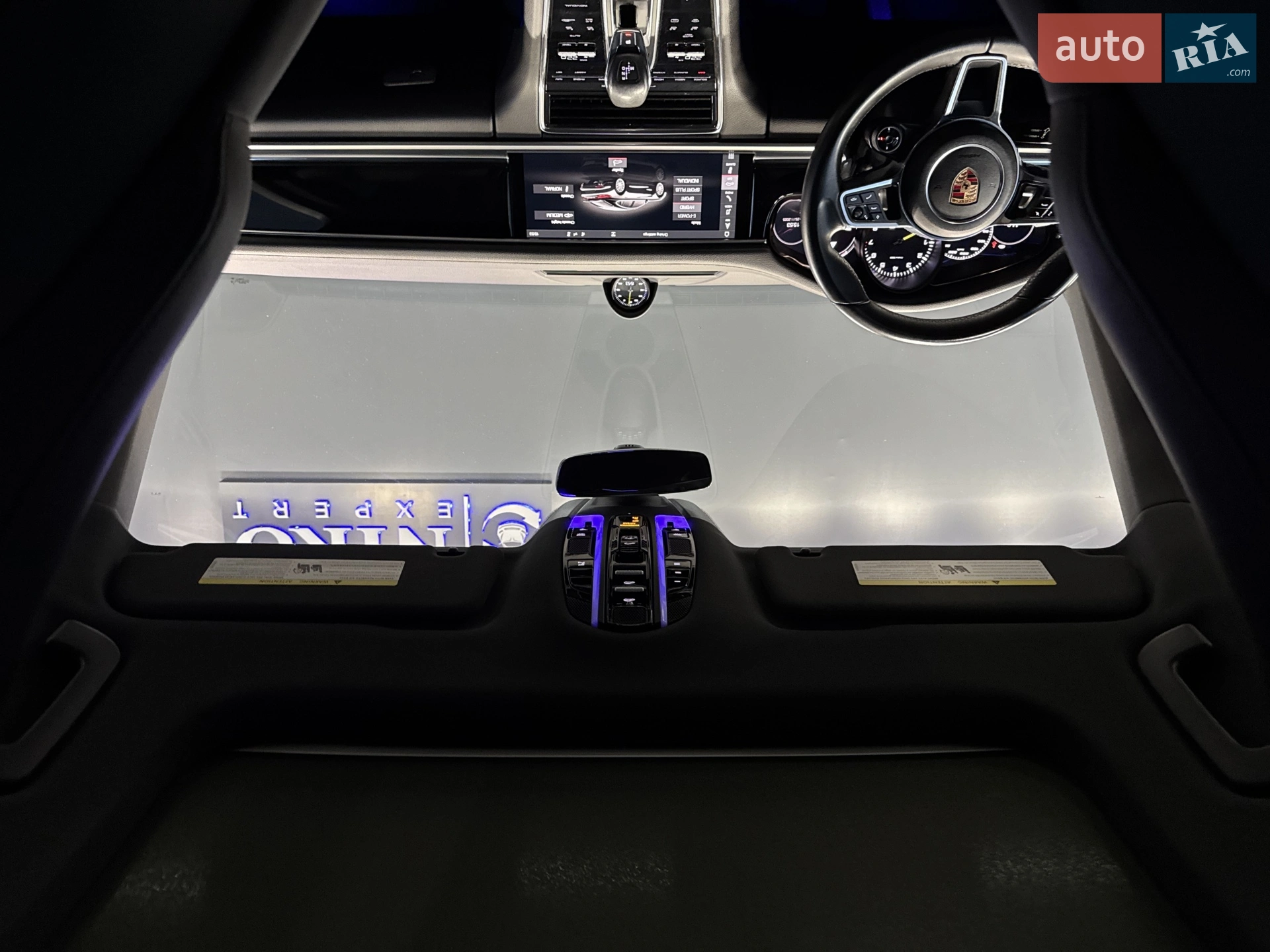 2017 Porsche Panamera - мініатюра 35