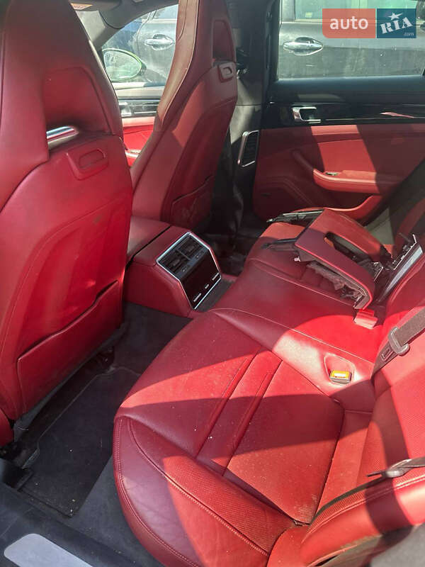 Фастбек Porsche Panamera 2020 в Києві