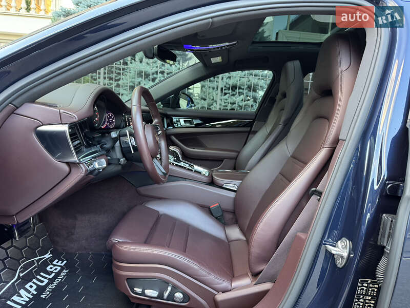 Фастбек Porsche Panamera 2020 в Києві