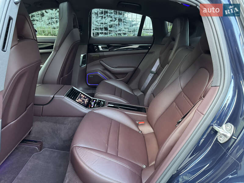 Фастбек Porsche Panamera 2020 в Києві