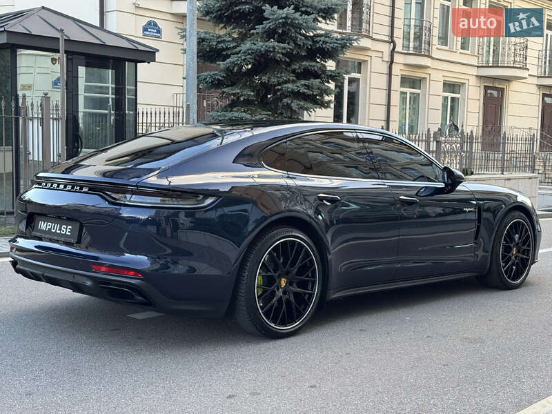 Фастбек Porsche Panamera 2020 в Києві