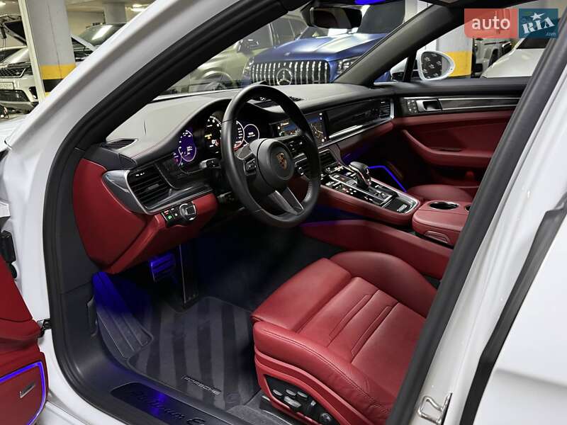 Фастбэк Porsche Panamera 2023 в Киеве фото 53 Фастбэк Porsche Panamera 2023 в Киеве