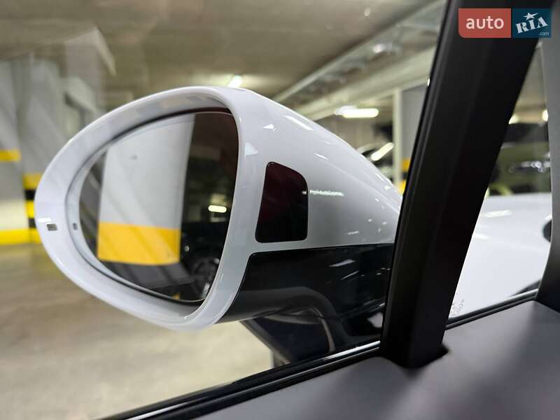 Фастбэк Porsche Panamera 2023 в Киеве фото 30 Фастбэк Porsche Panamera 2023 в Киеве