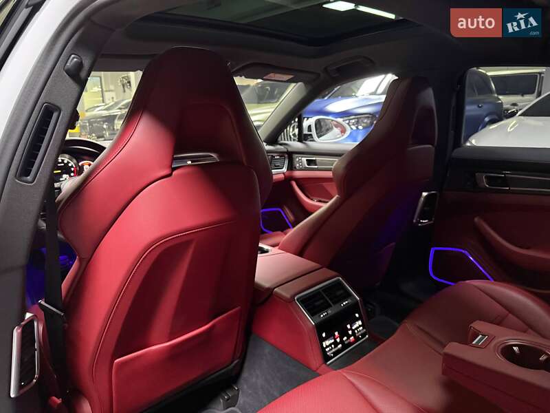 Фастбэк Porsche Panamera 2023 в Киеве фото 70 Фастбэк Porsche Panamera 2023 в Киеве