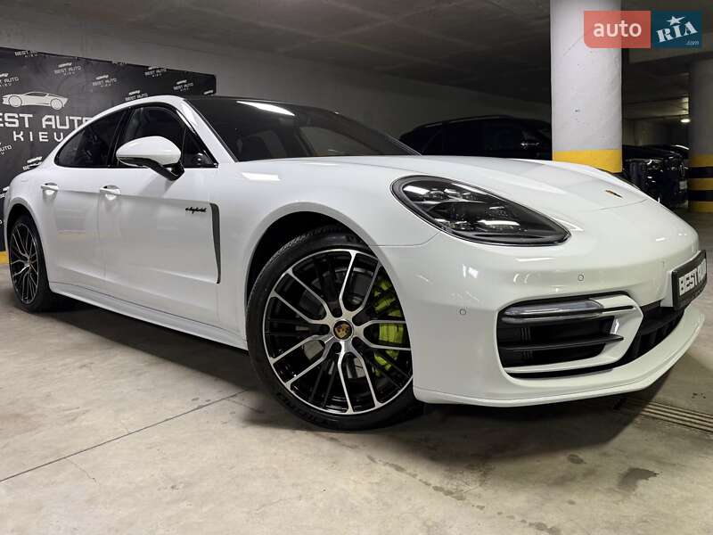 Фастбэк Porsche Panamera 2023 в Киеве фото 130 Фастбэк Porsche Panamera 2023 в Киеве