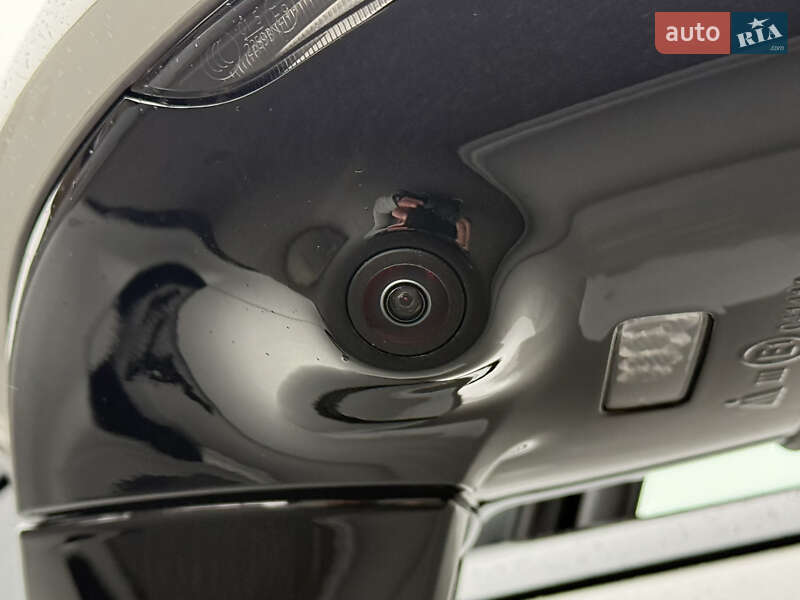 Фастбэк Porsche Panamera 2024 в Киеве