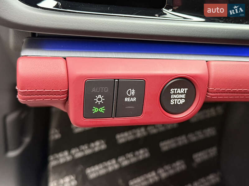 Фастбэк Porsche Panamera 2024 в Киеве