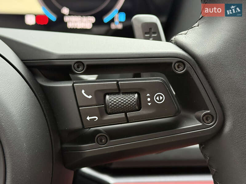 Фастбэк Porsche Panamera 2024 в Киеве