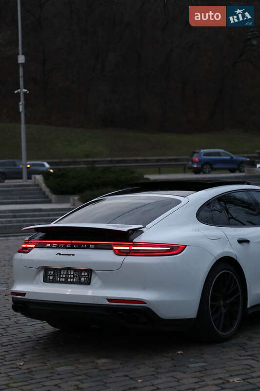 Фастбэк Porsche Panamera 2017 в Киеве фото 7 Фастбэк Porsche Panamera 2017 в Киеве