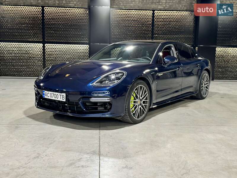 Porsche Panamera 2022