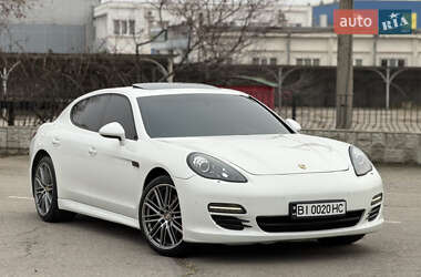 Фастбек Porsche Panamera 2010 в Запоріжжі