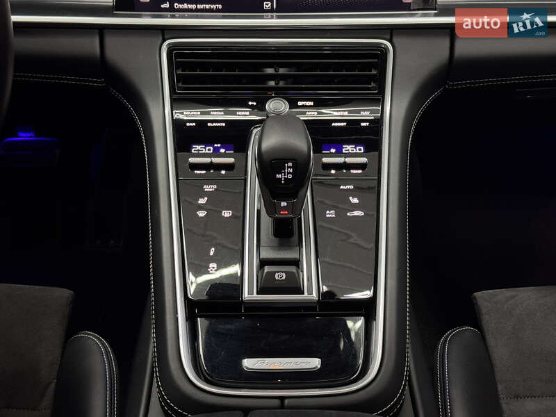 Фастбек Porsche Panamera 2023 в Києві