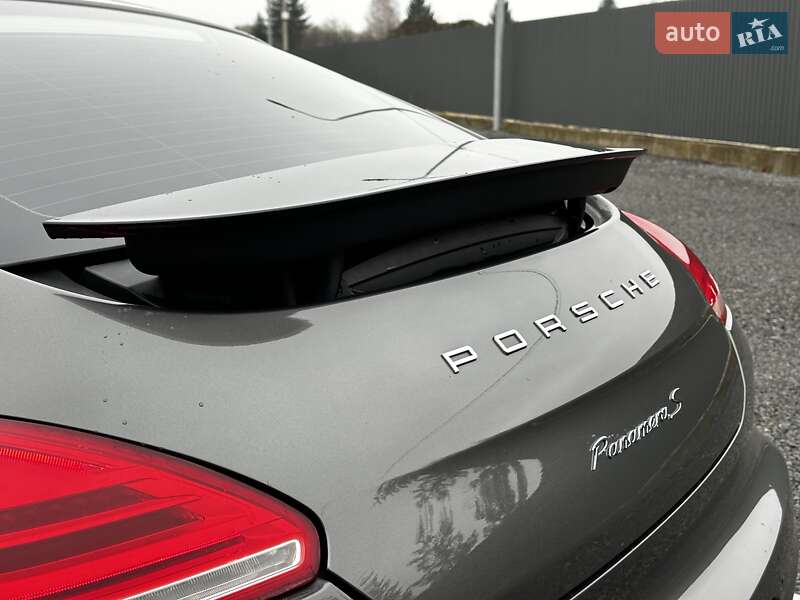Фастбэк Porsche Panamera 2013 в Львове фото 12 Фастбэк Porsche Panamera 2013 в Львове