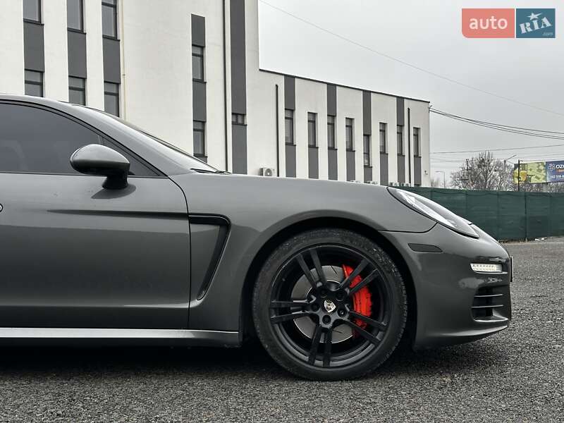 Фастбэк Porsche Panamera 2013 в Львове фото 16 Фастбэк Porsche Panamera 2013 в Львове