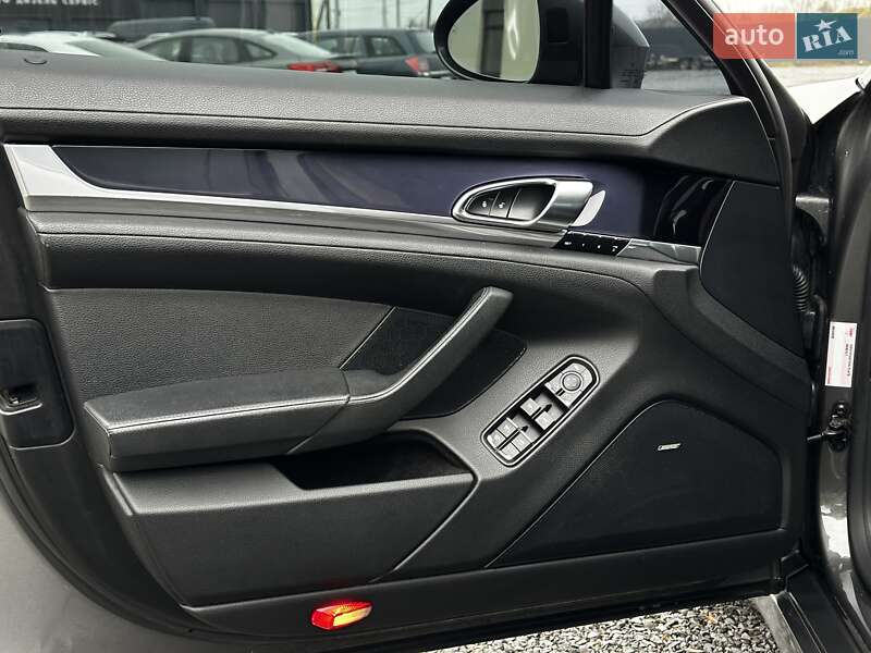 Фастбэк Porsche Panamera 2013 в Львове фото 19 Фастбэк Porsche Panamera 2013 в Львове