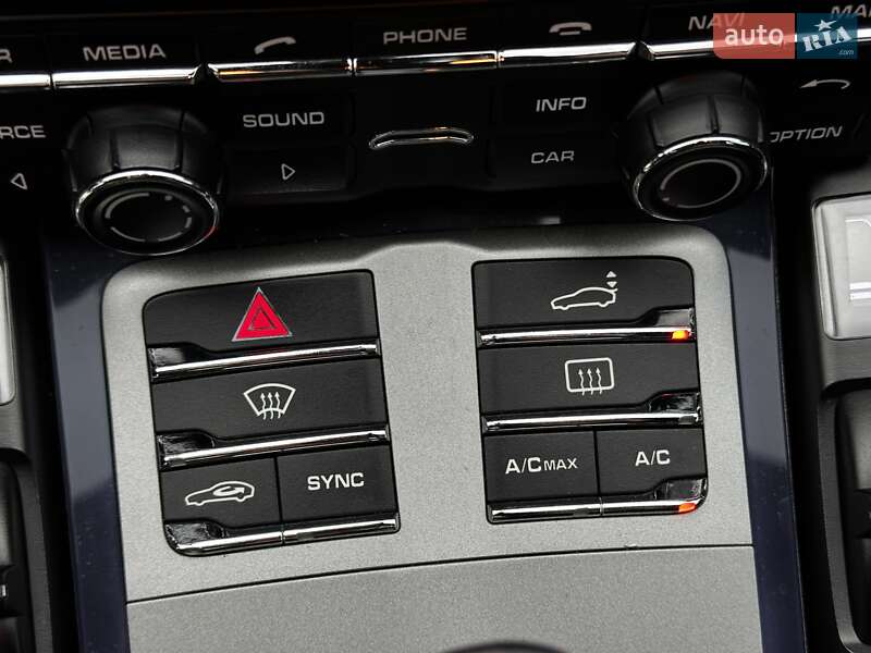 Фастбэк Porsche Panamera 2013 в Львове фото 39 Фастбэк Porsche Panamera 2013 в Львове