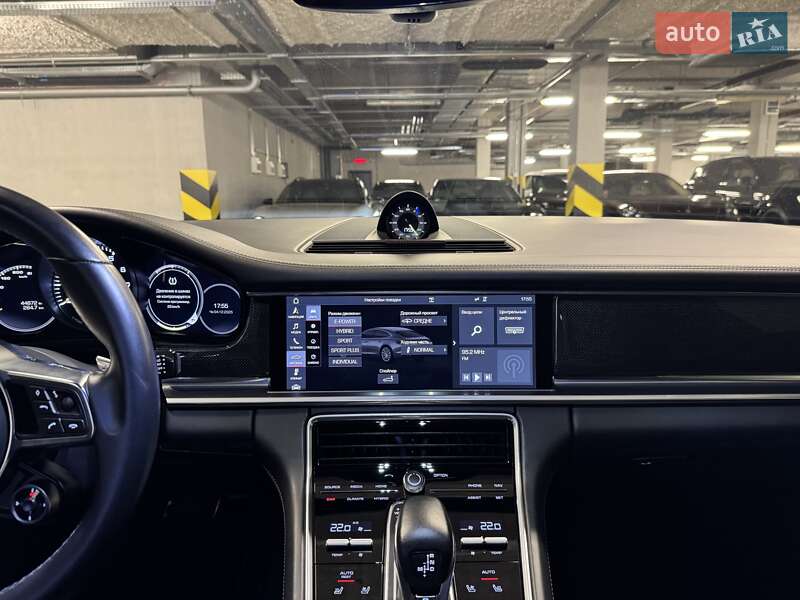 Фастбэк Porsche Panamera 2019 в Киеве фото 30 Фастбэк Porsche Panamera 2019 в Киеве