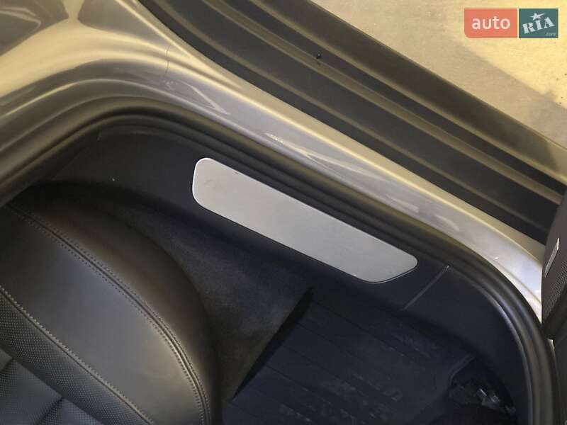 Фастбэк Porsche Panamera 2019 в Киеве фото 23 Фастбэк Porsche Panamera 2019 в Киеве