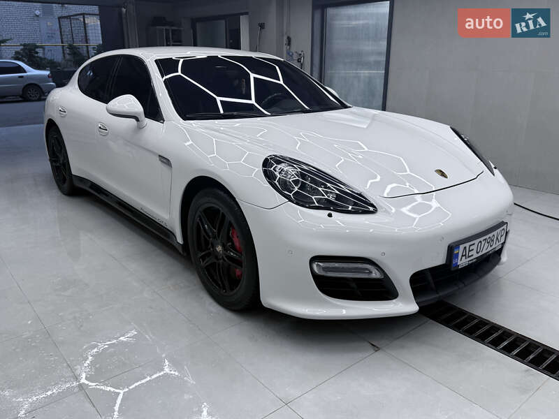 Фастбэк Porsche Panamera 2012 в Днепре фото 2 Фастбэк Porsche Panamera 2012 в Днепре